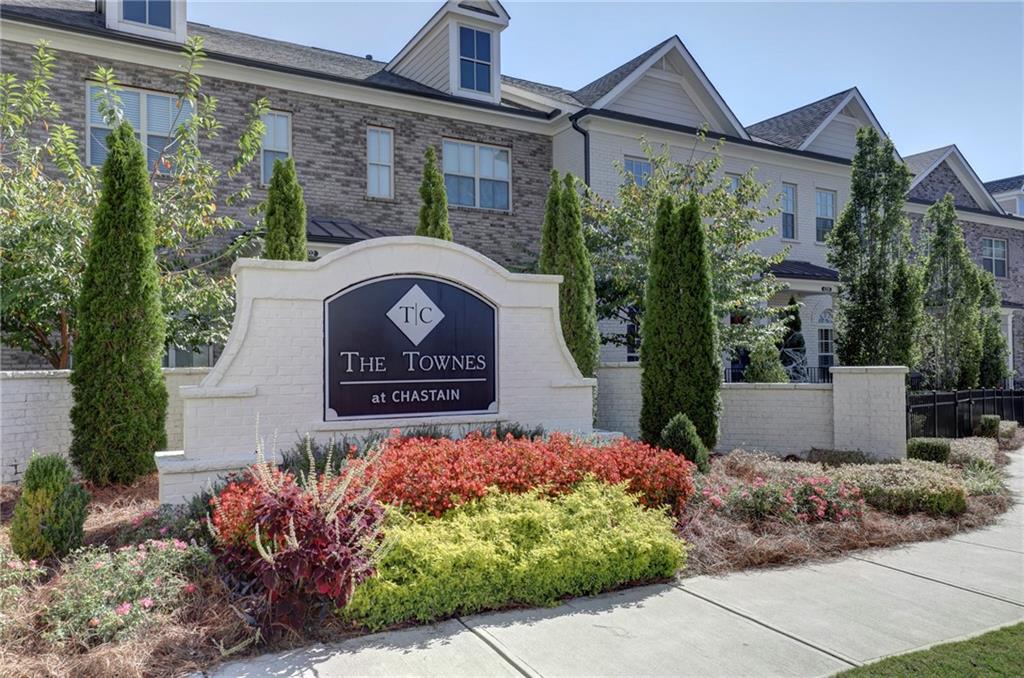 4321 Parkside Place Atlanta, GA 30342 - Photo 2 of 33