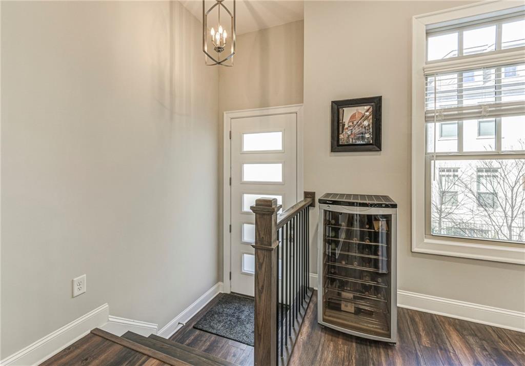 4321 Parkside Place Atlanta, GA 30342 - Photo 6 of 33
