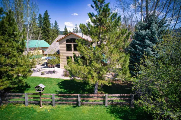 $950,000 | 15 Skyline Lane, Garden Valley, ID 83622