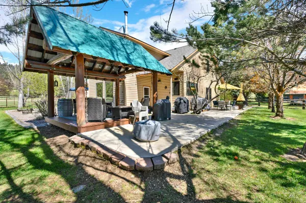 $950,000 | 15 Skyline Lane, Garden Valley, ID 83622