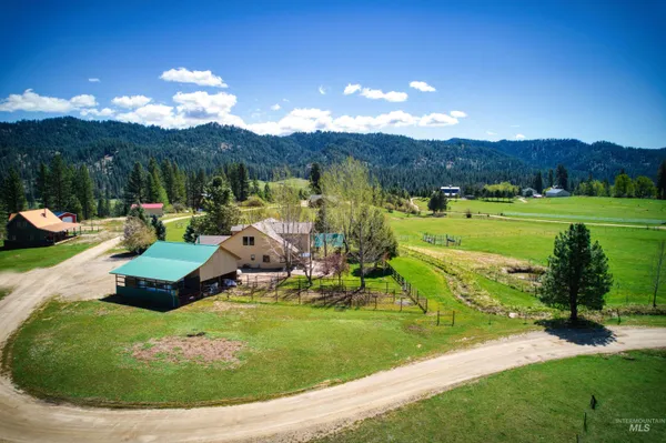 $950,000 | 15 Skyline Lane, Garden Valley, ID 83622
