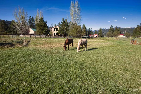 $950,000 | 15 Skyline Lane, Garden Valley, ID 83622