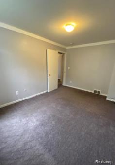 14 4th Street Mount Clemens, MI 48043 - Photo 9 of 10