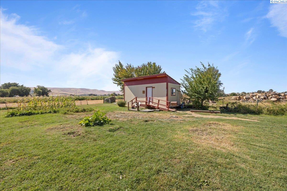 15402 North Pioneer Road Prosser, WA 99350 - Photo 27 of 32 Gallery Image 27
