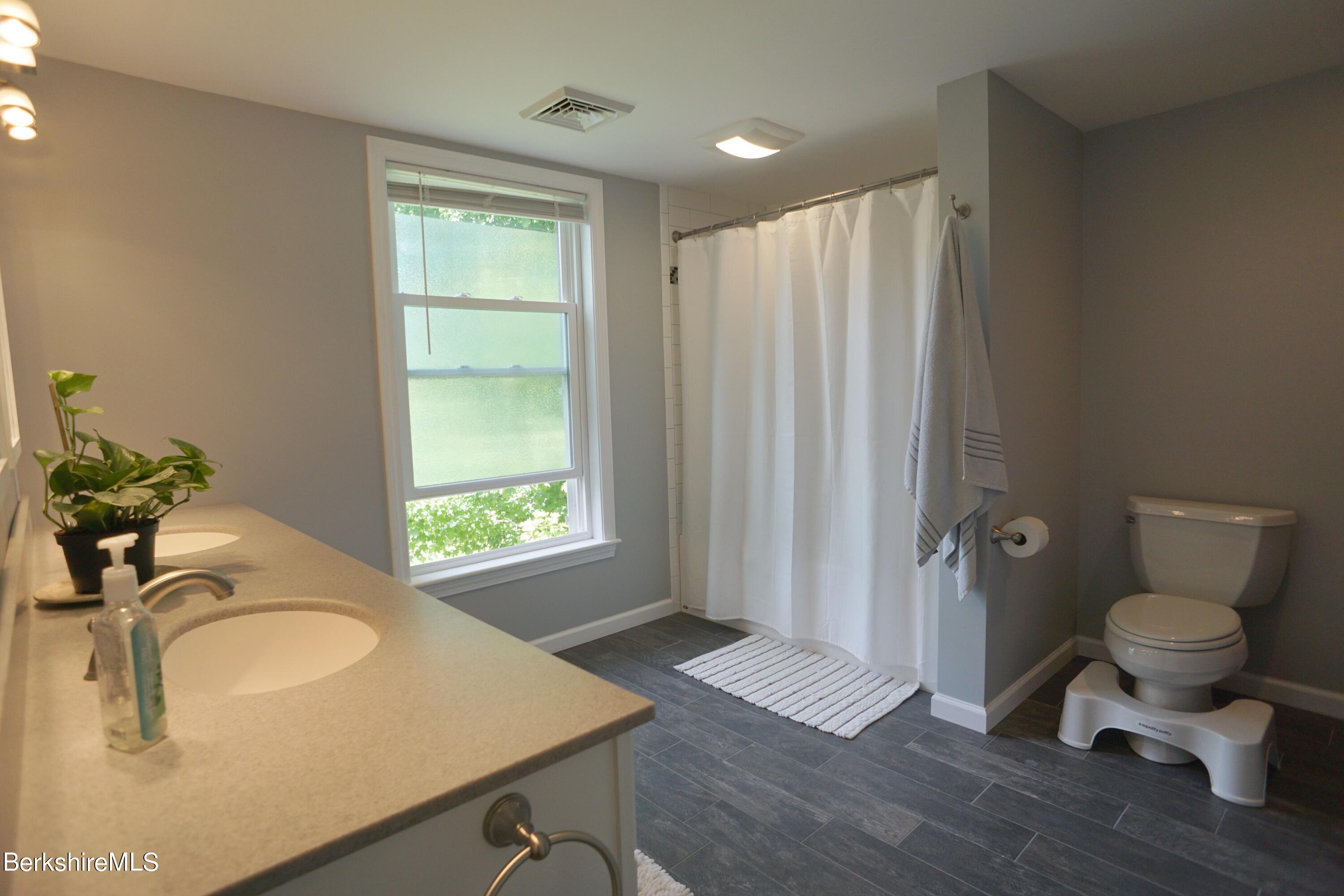381 North State Road Cheshire, MA 01225 - Photo 16 of 34 DSC02526