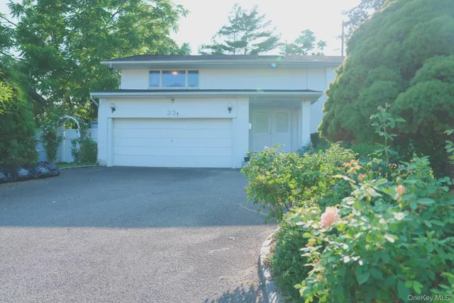 $1,260,000 | 23 Clinton Lane, Jericho, NY 11801