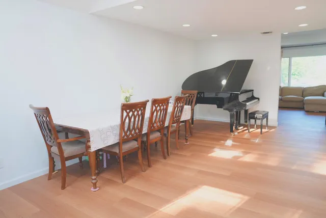 $1,260,000 | 23 Clinton Lane, Jericho, NY 11801