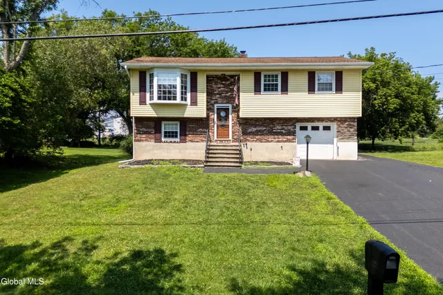 $349,000 | 5 Cottontail Lane, Catskill, NY 12414