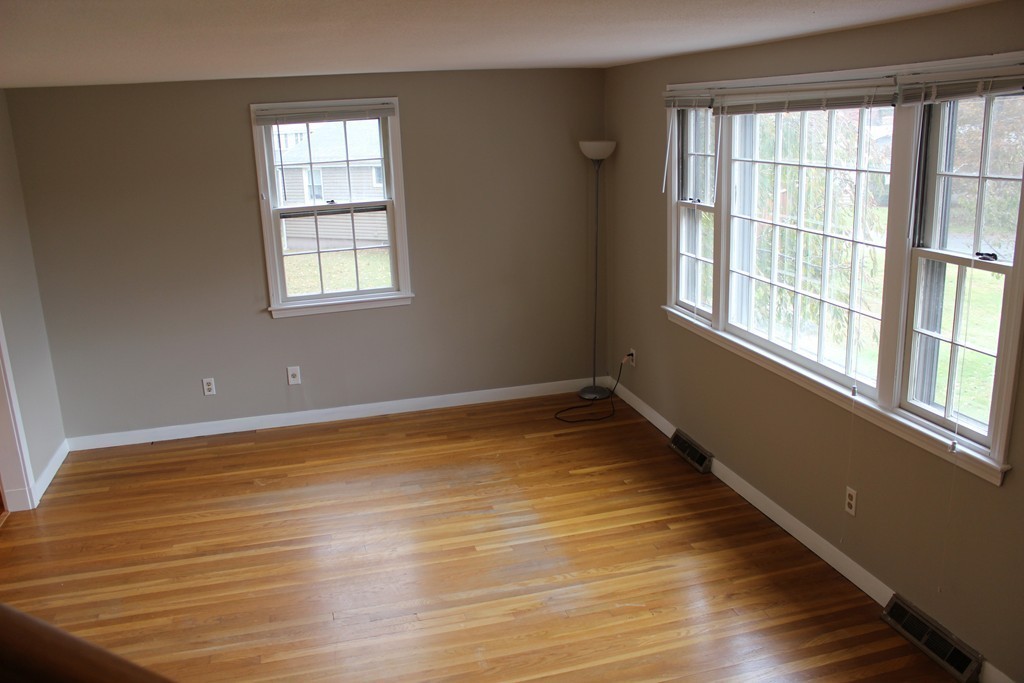 48 Arapahoe Road Bellingham, MA 02019 - Photo 8 of 15 Gallery Image 8