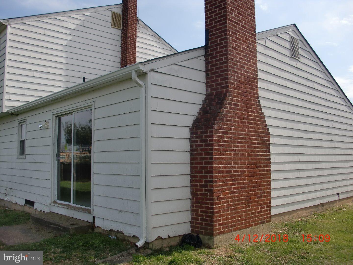 3 Valley Forge Road New Castle, DE 19720 - Photo 5 of 17 Exterior Side