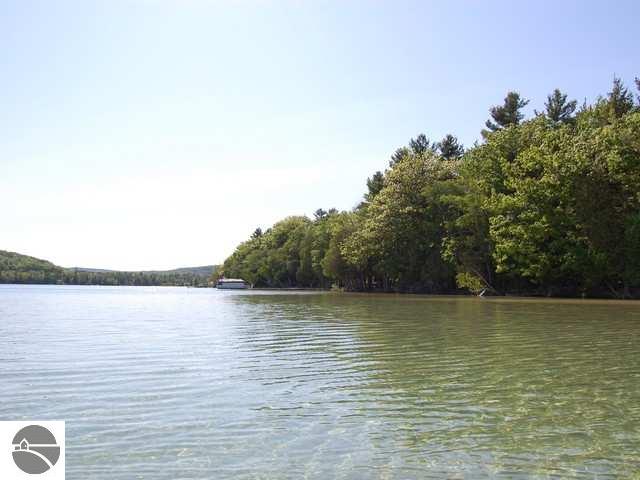 124 East Traverse Lake Road Cedar, MI 49621 - Photo 16 of 24 1736336-15.JPG