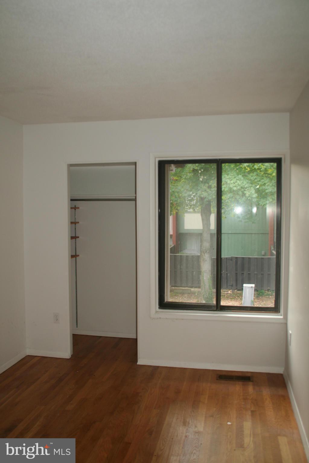 1350 Northgate Square Reston, VA 20190 - Photo 9 of 20 Bedroom #2 Wood floors