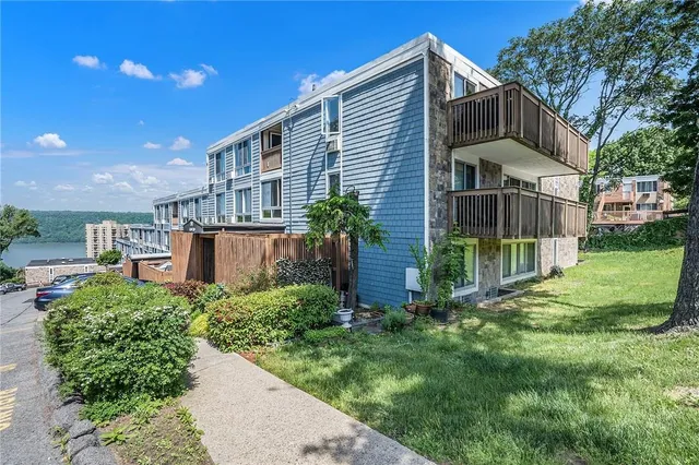 $125,000 | 397 North Broadway, Unit 3E, Yonkers, NY 10701