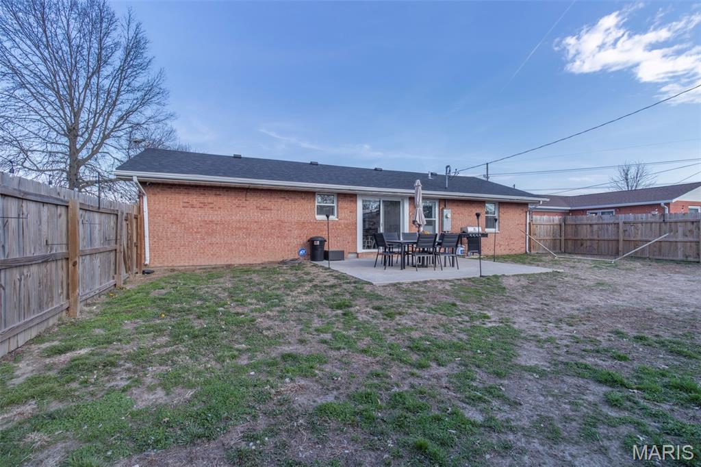 105 Surrey Lane Bethalto, IL 62010 - Photo 17 of 19