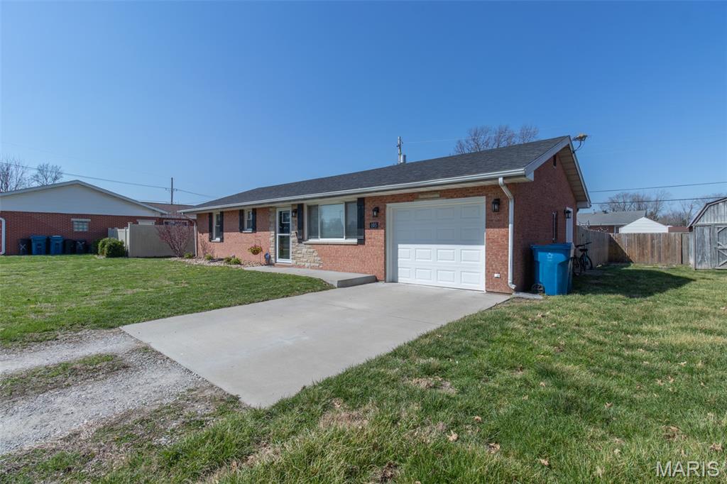 105 Surrey Lane Bethalto, IL 62010 - Photo 3 of 19