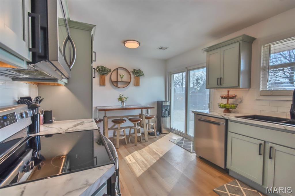 105 Surrey Lane Bethalto, IL 62010 - Photo 10 of 19