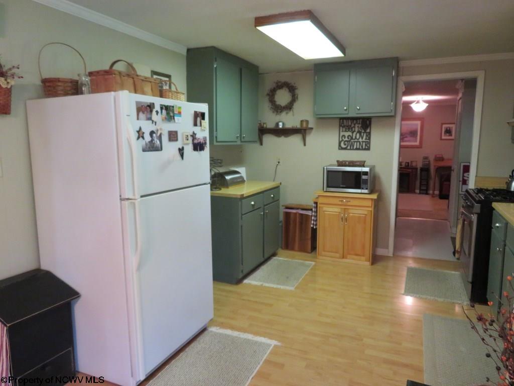 219 Heavner Grove Road Buckhannon, WV 26201 - Photo 8 of 20 Gallery Image 8