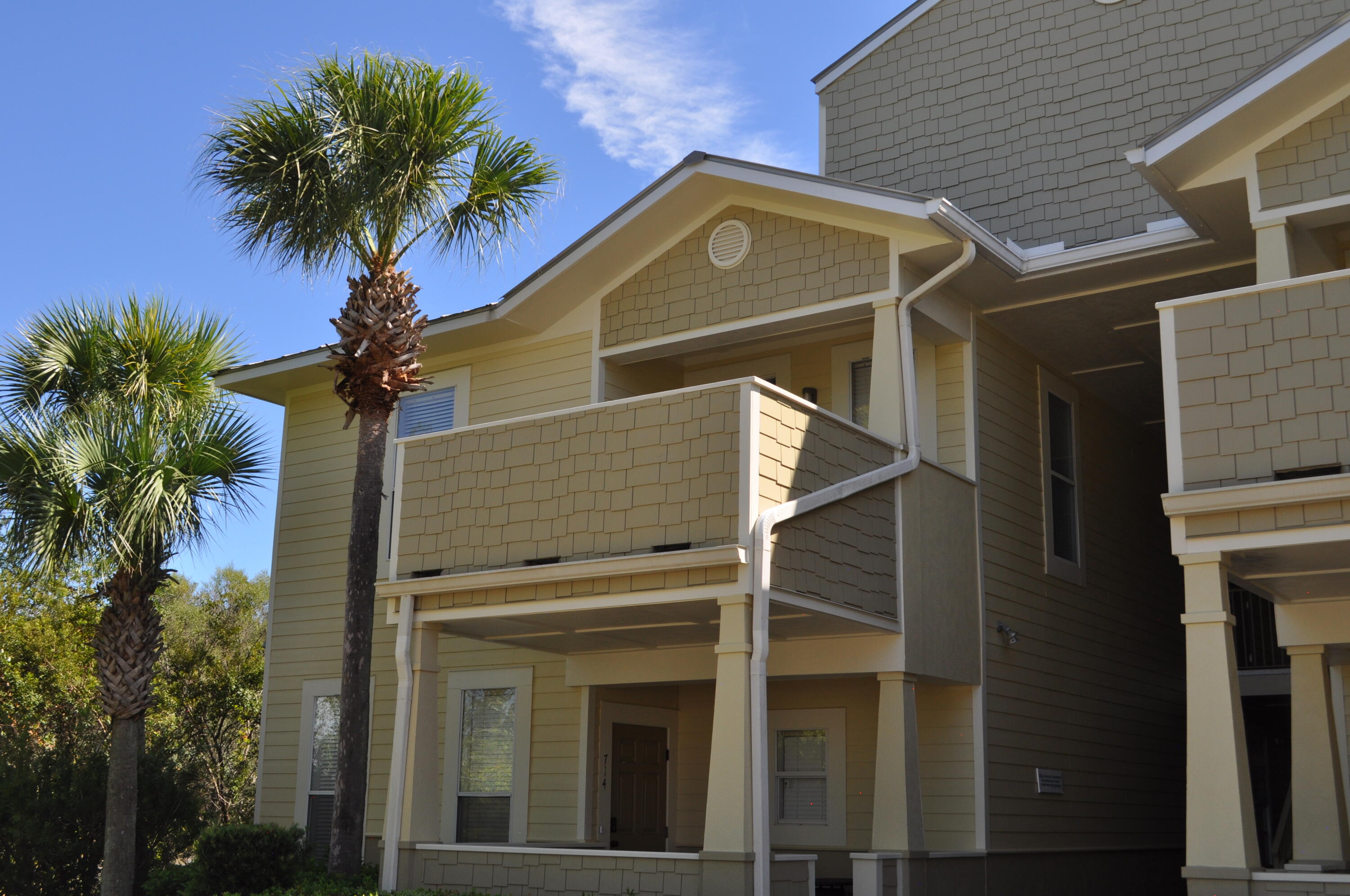 136 Shorebird Drive, Unit 724 Santa Rosa Beach, FL 32459 - Photo 31 of 49 a front view of a house with plants