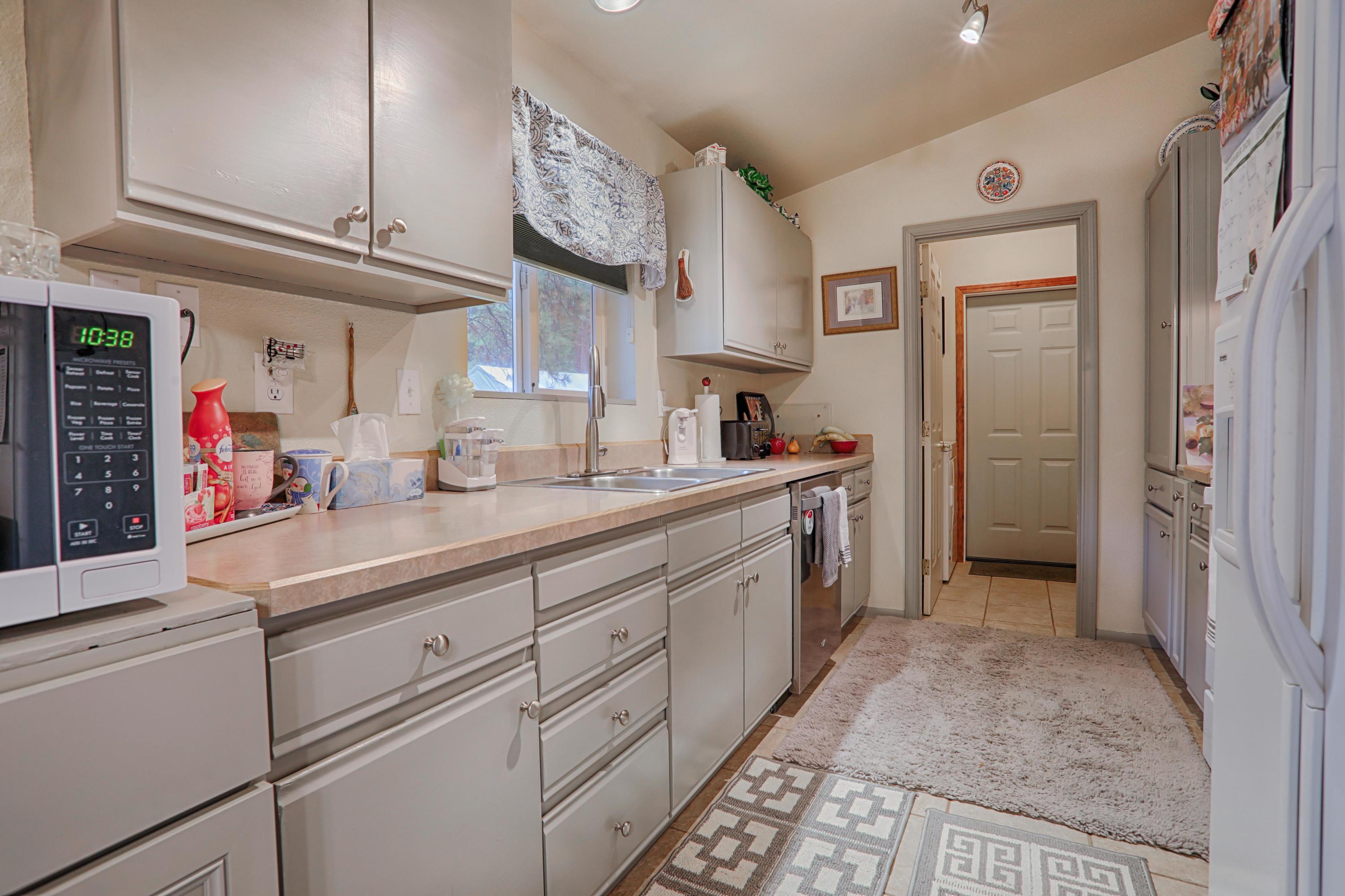 19208 Choctaw Road Bend, OR 97702 - Photo 8 of 25 19208 Choctaw8