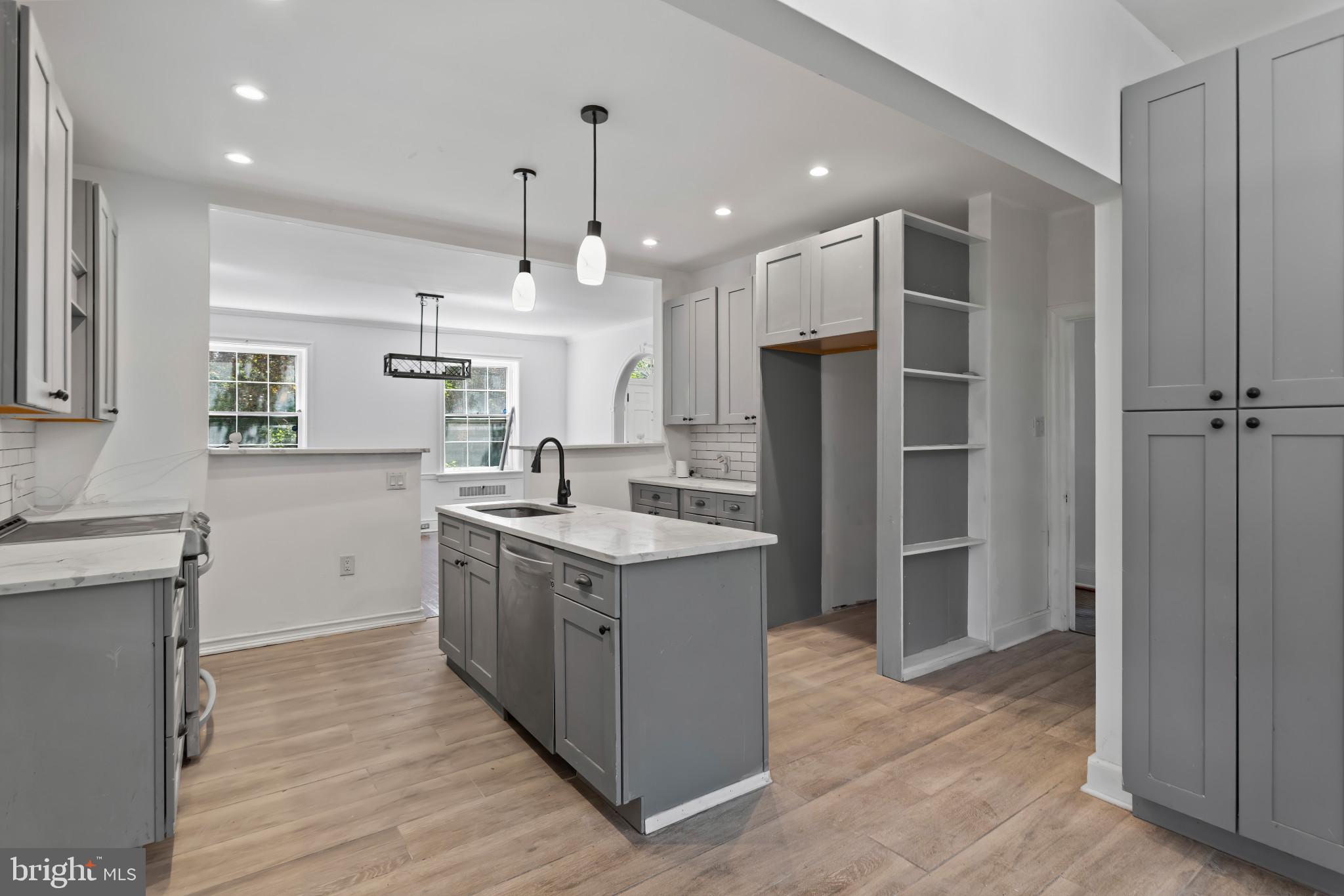 2316 Midland Road Harrisburg, PA 17104 - Photo 6 of 50