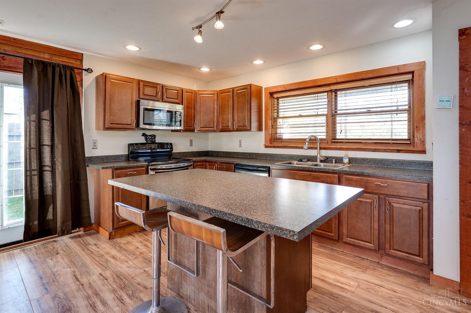 1376 Deerfield Road Lebanon, OH 45036 - Photo 11 of 32 Gallery Image 11