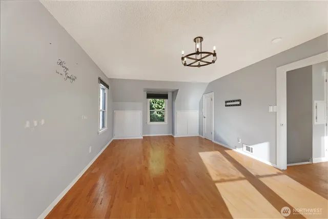 $729,950 | 702 47th Street Southeast, Everett, WA 98203