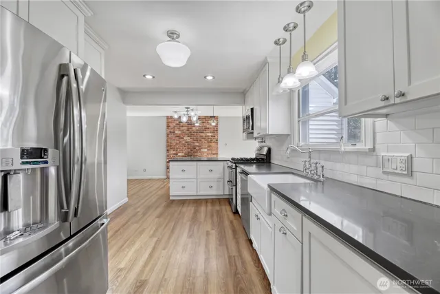 $729,950 | 702 47th Street Southeast, Everett, WA 98203