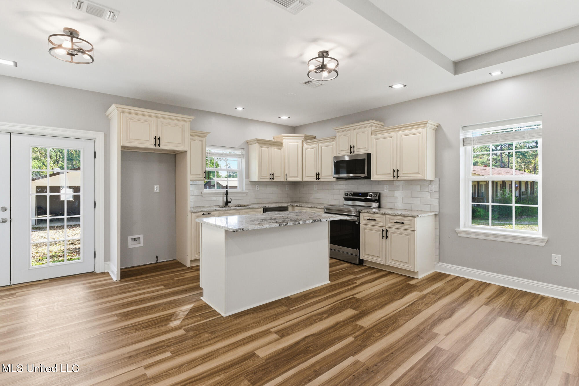 596 Cole Road Hattiesburg, MS 39402 - Photo 12 of 43 DSC08151