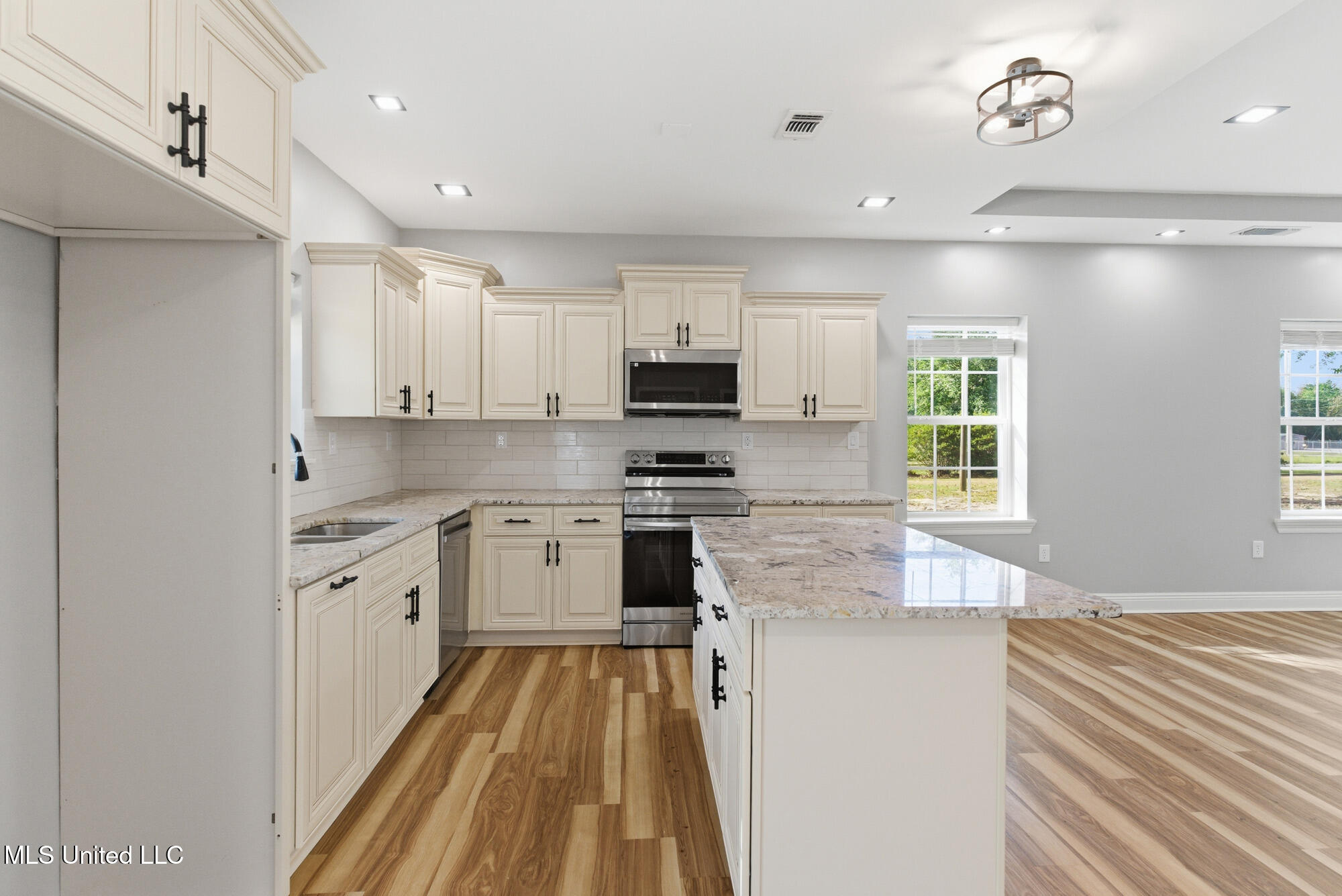 596 Cole Road Hattiesburg, MS 39402 - Photo 13 of 43 DSC08154