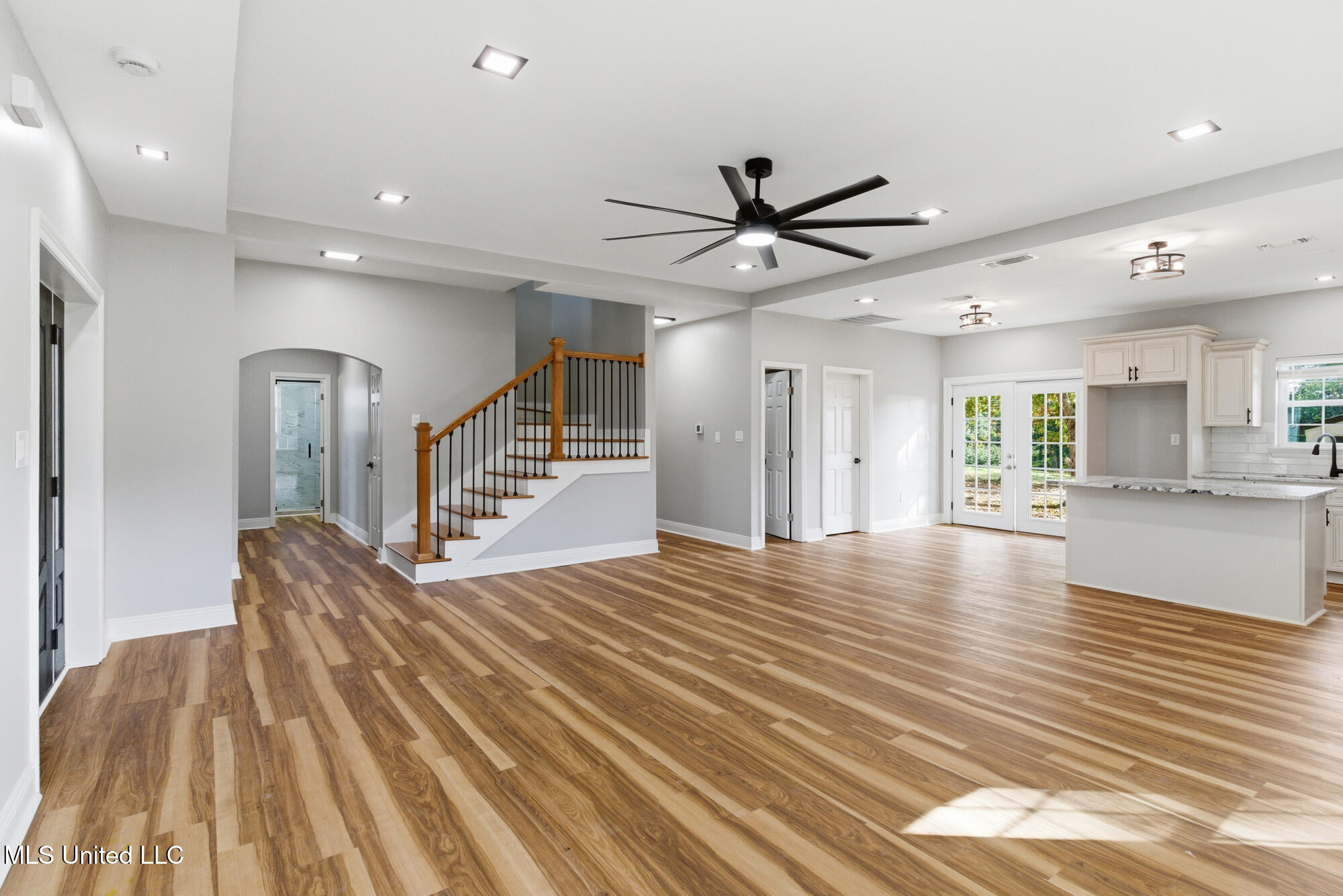 596 Cole Road Hattiesburg, MS 39402 - Photo 10 of 43 DSC08145