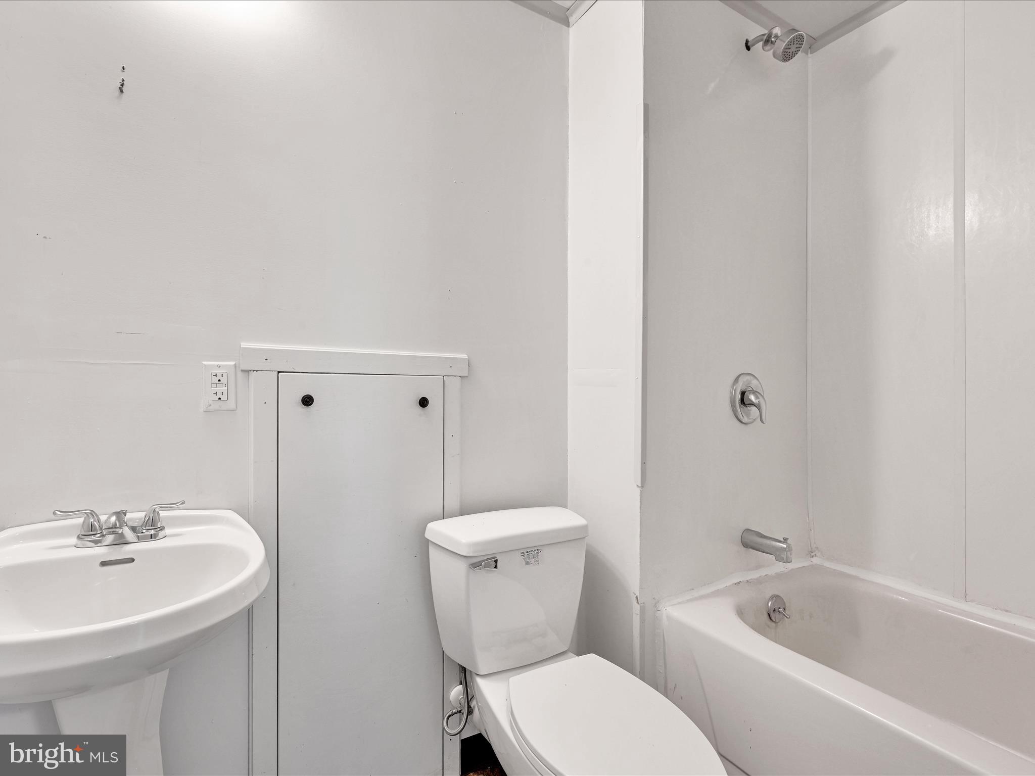 414 Mt Sidney Road Lancaster, PA 17602 - Photo 25 of 32 Primary Bathroom