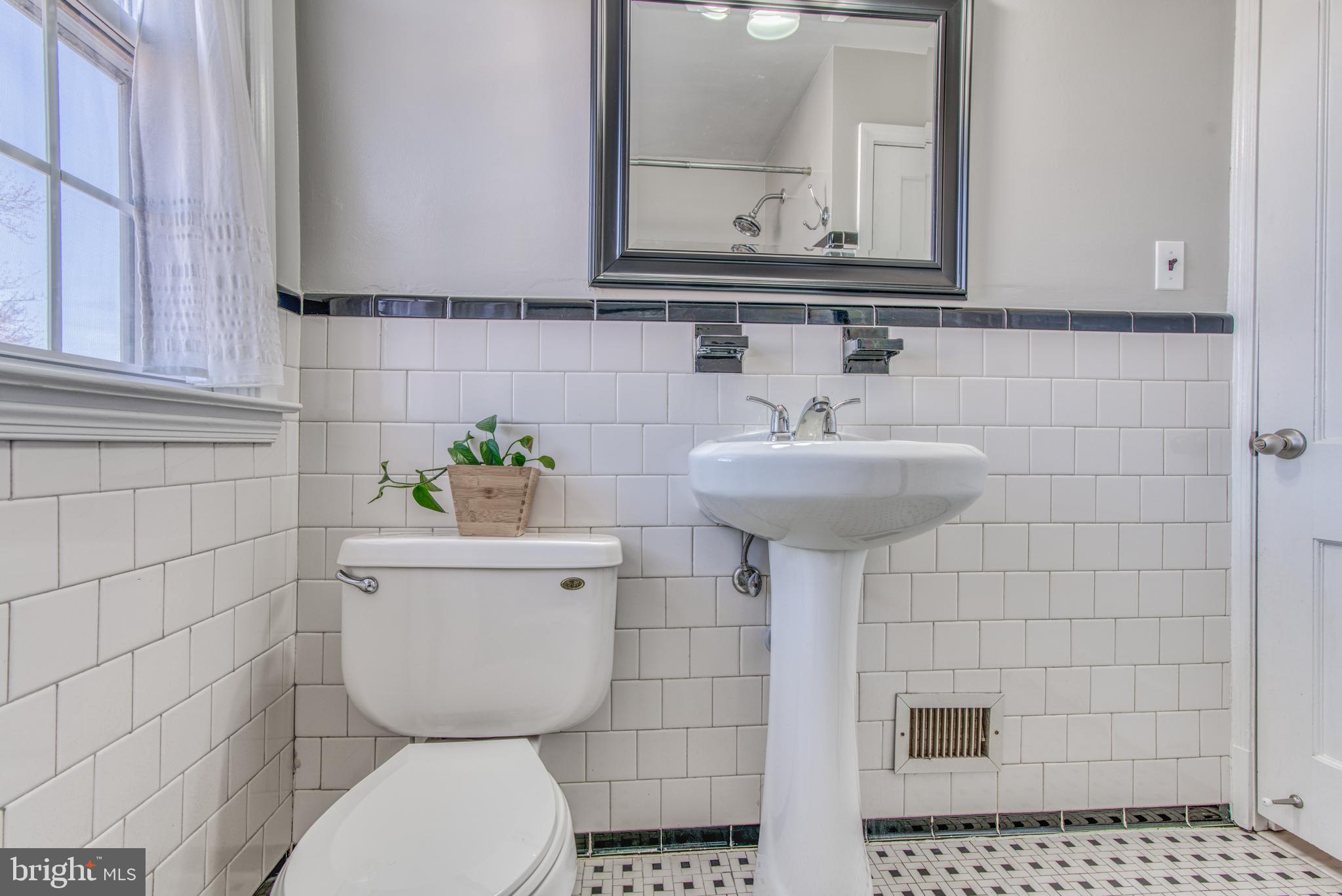 1647 Aberdeen Road Baltimore, MD 21286 - Photo 25 of 49 Gallery Image 25