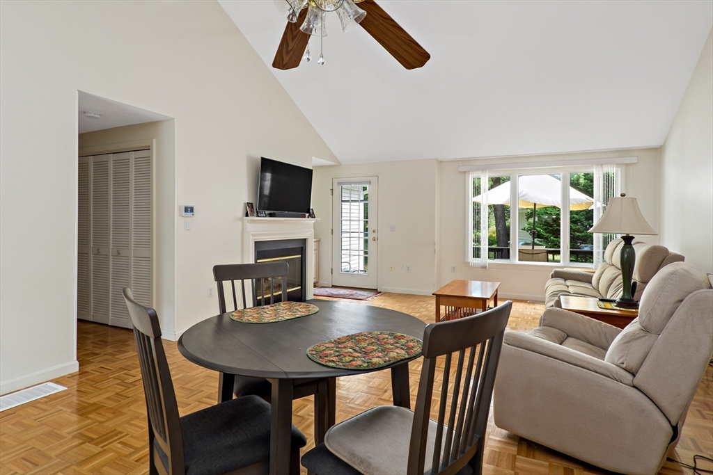 5 Friendship Court, Unit 89 Mashpee, MA 02649 - Photo 4 of 15