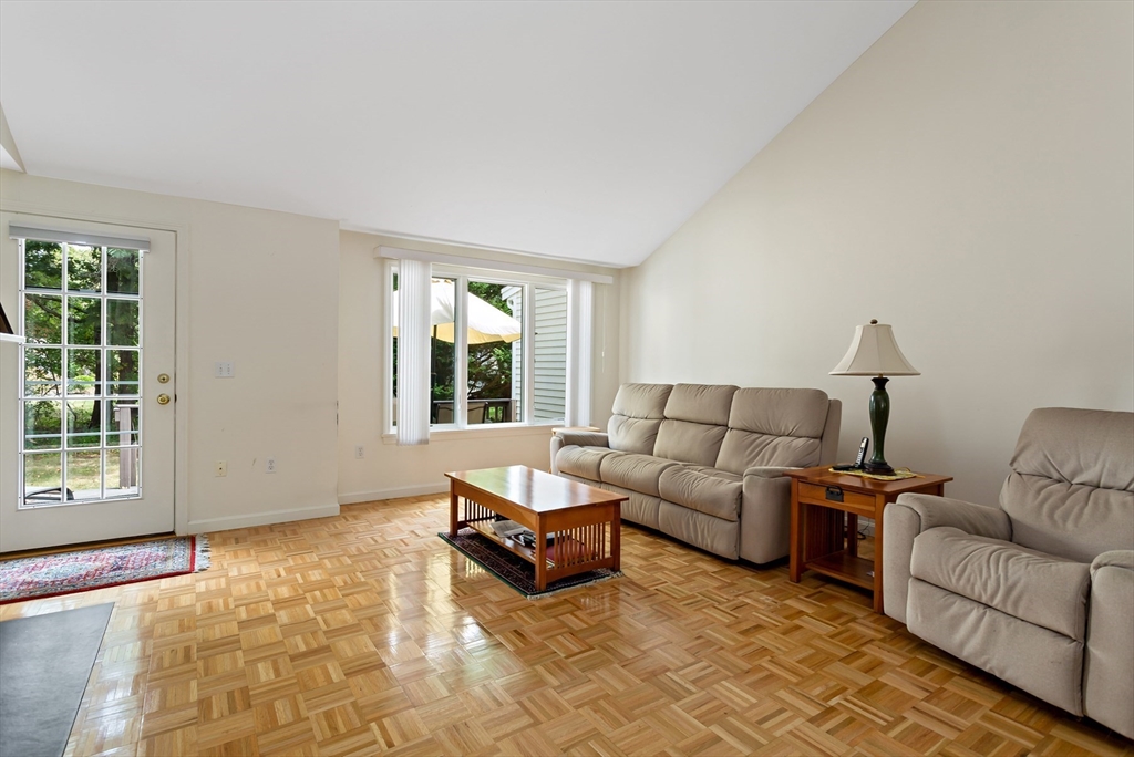 5 Friendship Court, Unit 89 Mashpee, MA 02649 - Photo 5 of 15