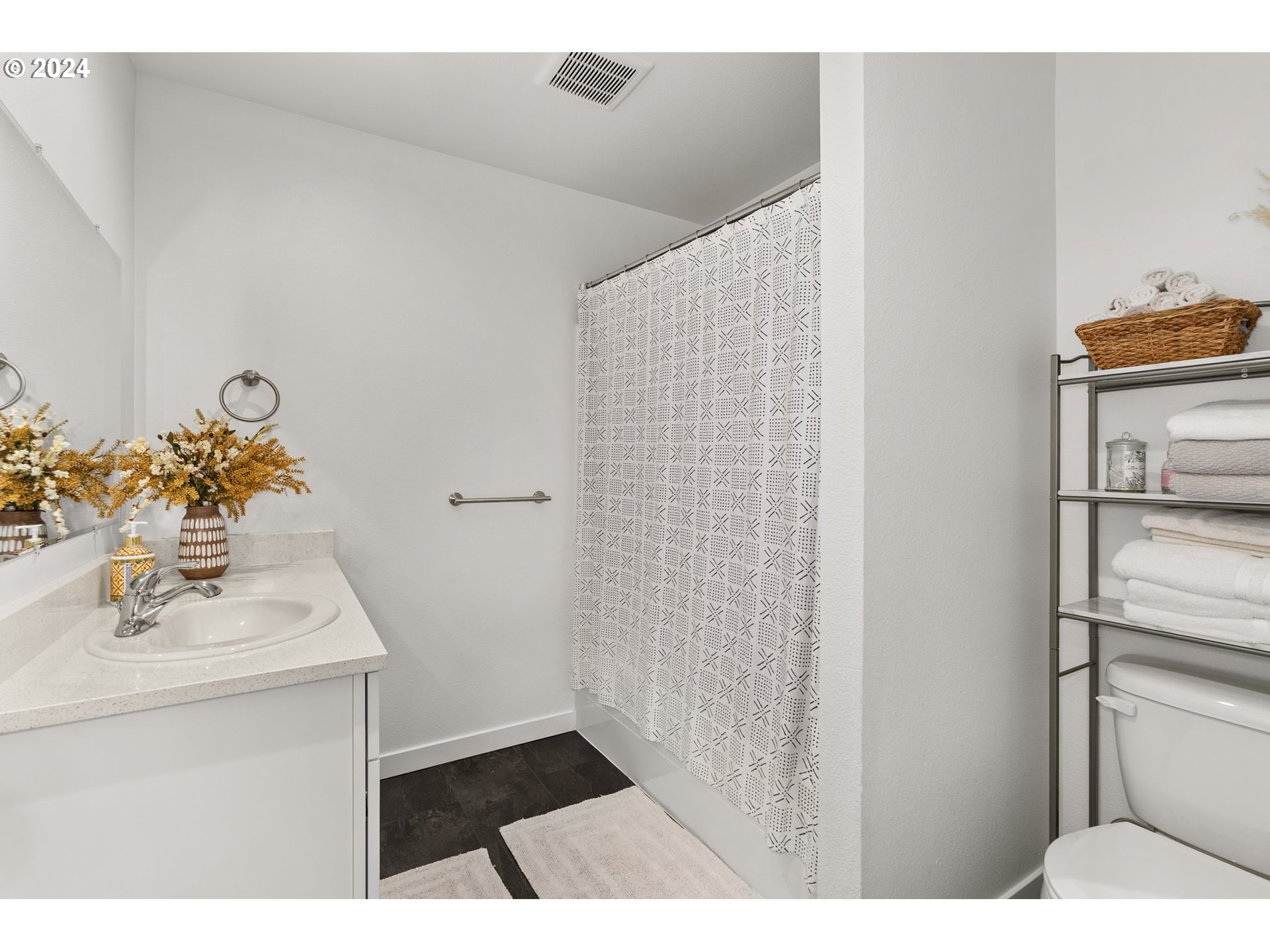 2001 Apple Road Winlock, WA 98596 - Photo 15 of 24 a bathroom with a sink toilet and shower