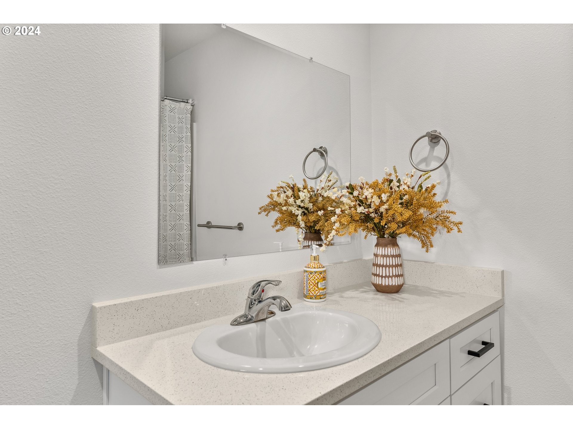 2001 Apple Road Winlock, WA 98596 - Photo 16 of 24 a bathroom with a sink and a mirror