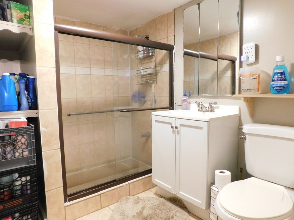 61-63 Virginia Street Springfield, MA 01108 - Photo 5 of 37 Gallery Image 5