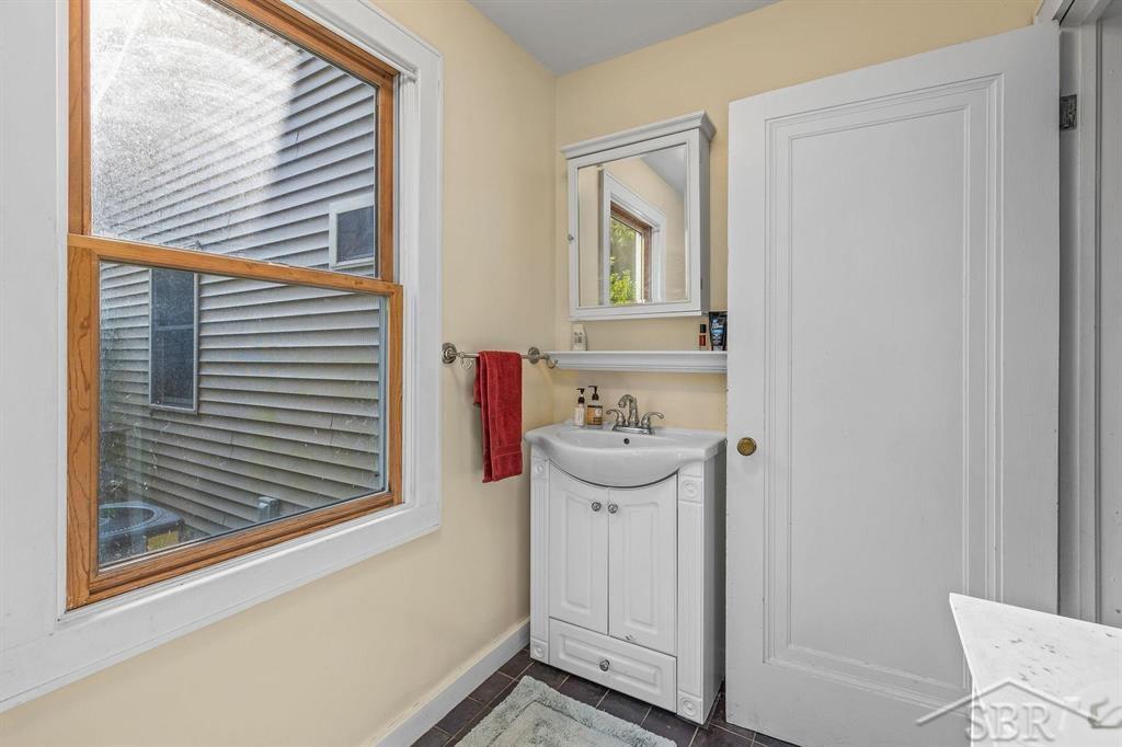5025 North River Road Freeland, MI 48623 - Photo 47 of 47 50118888-46.JPG