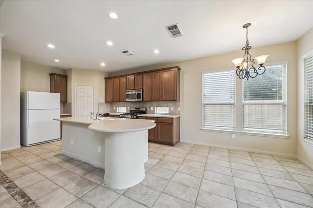 $485,900 | 4707 Lakes Of Pine Forest Court, Houston, TX 77084