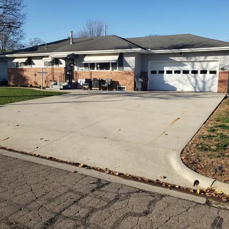 $359,500 | 340 Gary Street, Ashville, OH 43103