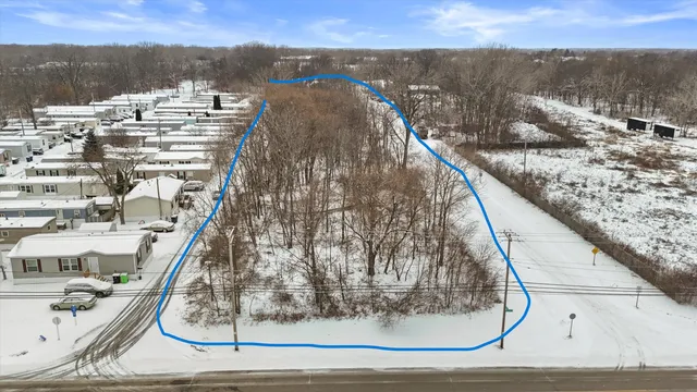 $220,000 | 8465 5th Avenue, Oak Creek, WI 53154