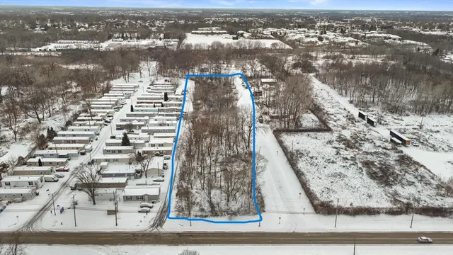 $220,000 | 8465 5th Avenue, Oak Creek, WI 53154