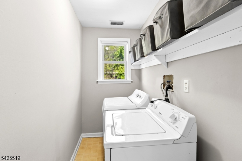 22 Orchard Street Summit, NJ 07901 - Photo 11 of 23