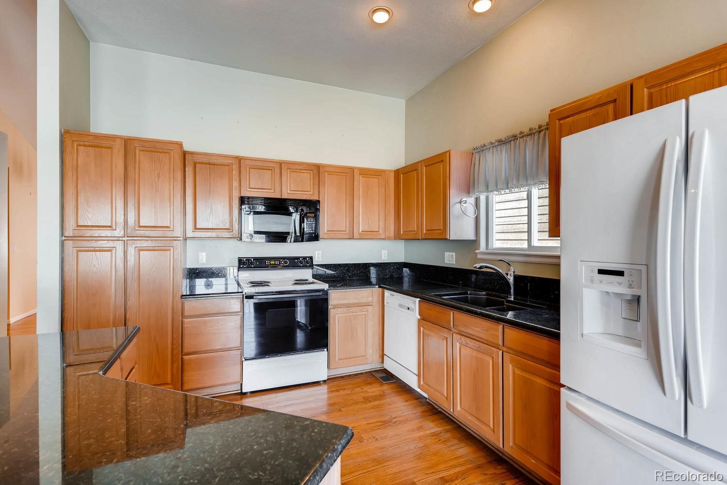 9724 Bucknell Way Highlands Ranch, CO 80129 - Photo 3 of 11 Gallery Image 3