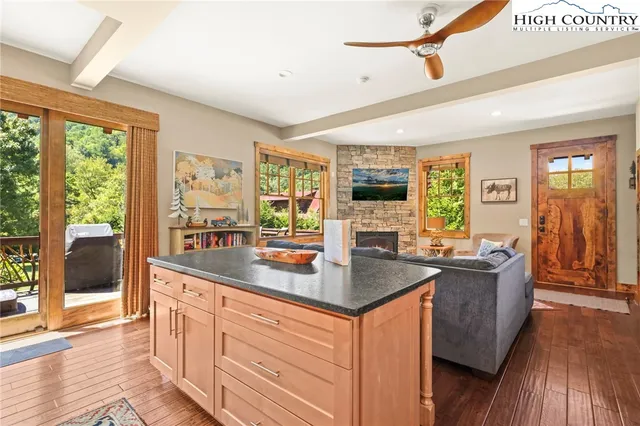 $672,500 | 52 Eagle Cottage Lane, Unit 8, Banner Elk, NC 28604