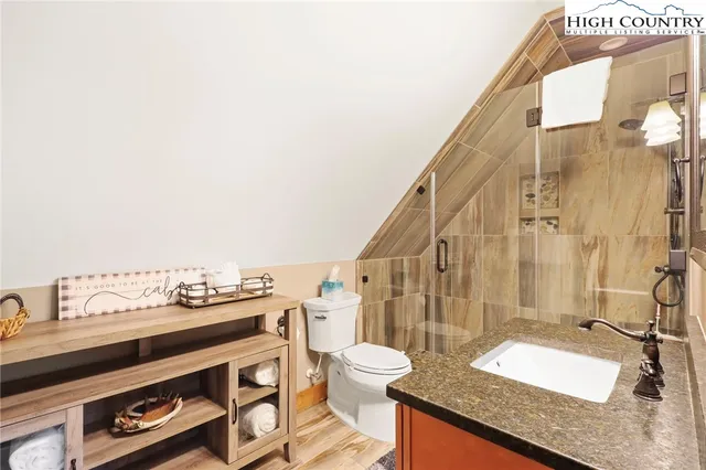 $672,500 | 52 Eagle Cottage Lane, Unit 8, Banner Elk, NC 28604