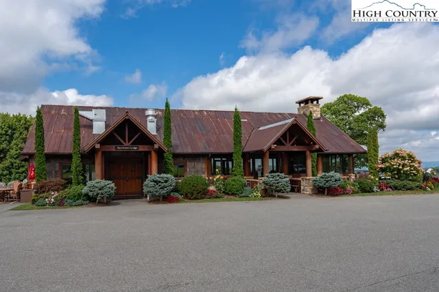 $672,500 | 52 Eagle Cottage Lane, Unit 8, Banner Elk, NC 28604