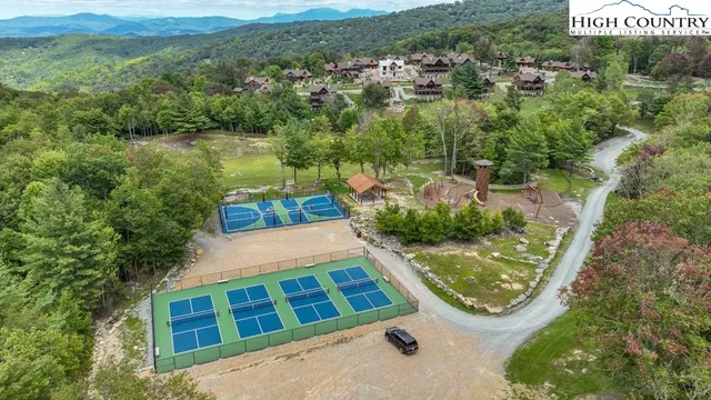 $672,500 | 52 Eagle Cottage Lane, Unit 8, Banner Elk, NC 28604