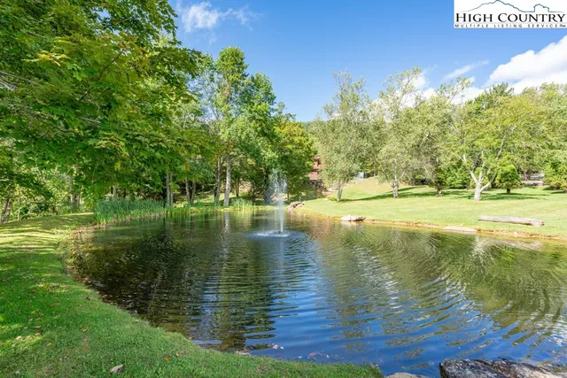 $672,500 | 52 Eagle Cottage Lane, Unit 8, Banner Elk, NC 28604