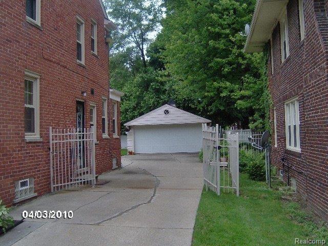 2 Car Garage